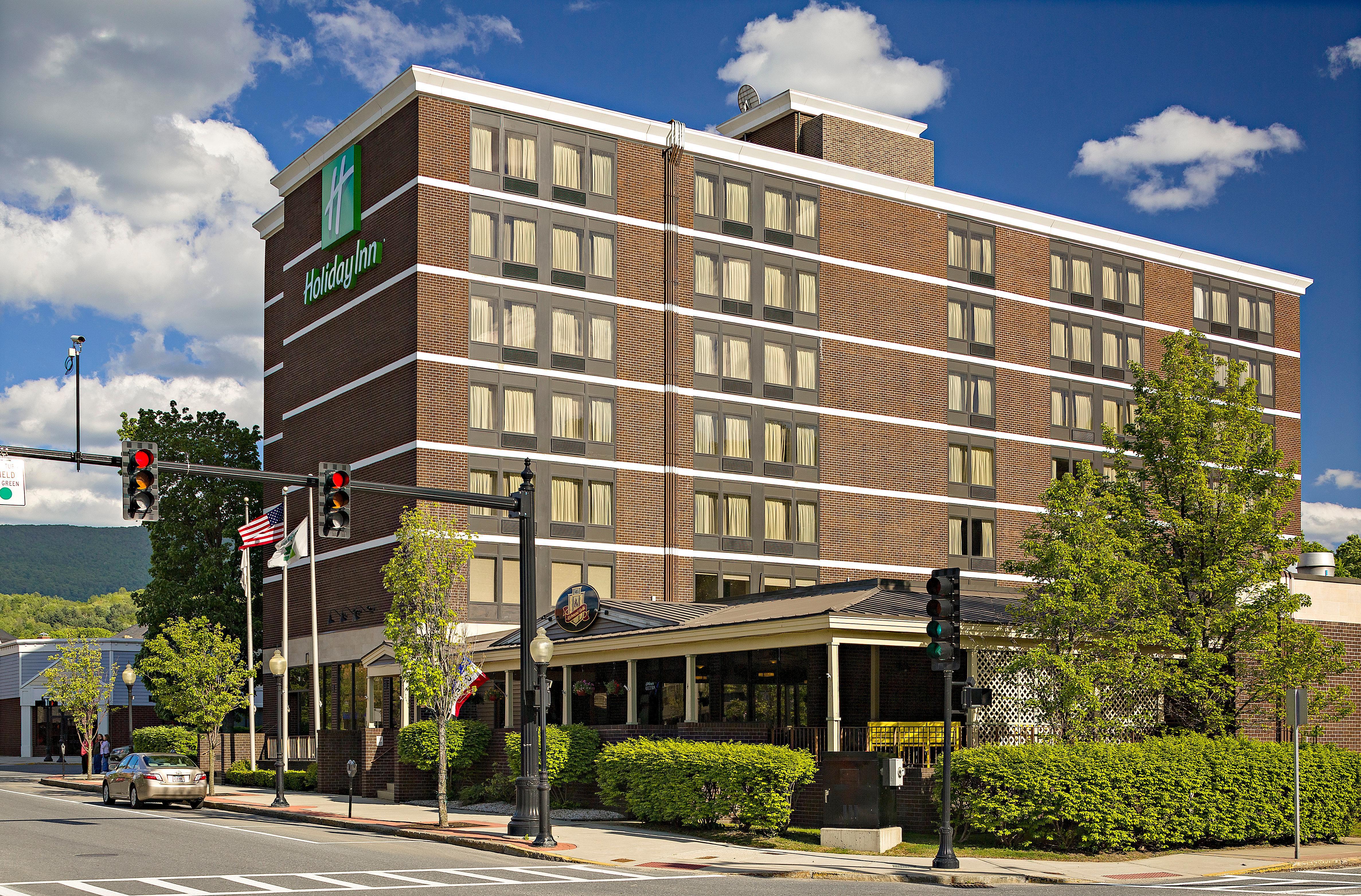 Hotel Downstreet, Ascend Hotel Collection North Adams Exterior photo